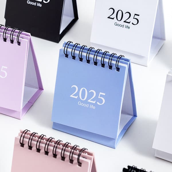 2025 Skrivebordskalender Årlig Månedlig Daglig Planlegger Tidsstyring Lilla