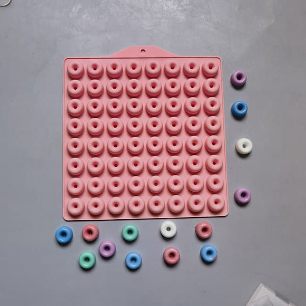 1 stk. 64 huller mini donut silikoneforme DIY chokolade slik Pink