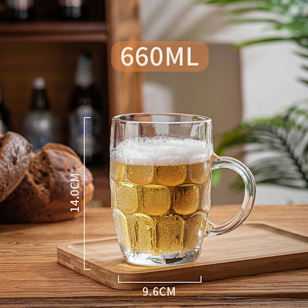 Klassinen oluttuoppi, tyyliä muki, lasipullo, vanha pubi, baarityyli, tankardi, kahva, kuoppa 660ml