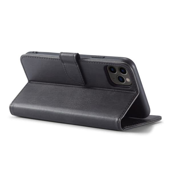 INF iPhone 11 -kotelo korttipaikalla, musta