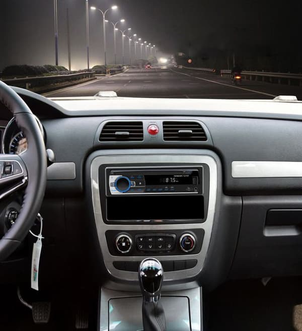 Bluetooth bilradio - LCD-model - Bluetooth 5.0 - USB/AUX/FM/AM - 65W x 4
