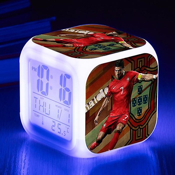 Fotbolls-VM - Ronaldo Digital Väckarklocka B, Färgstarka Lampor Väckarklocka Fyrkantig Klocka Tillgänglig Lämplig USB-Laddning, Bästa Presenten för Pojkar och Flickor
