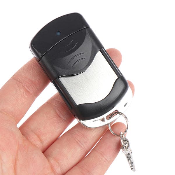 1 stk. 4 knapper 433MHZ Rullende Kode Port Garageportåbner Cloni one size