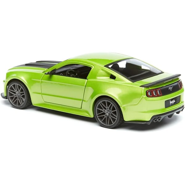 1:24 Skalmodell 2014 Ford Mustang Street Racer (Färger Kan Variera)