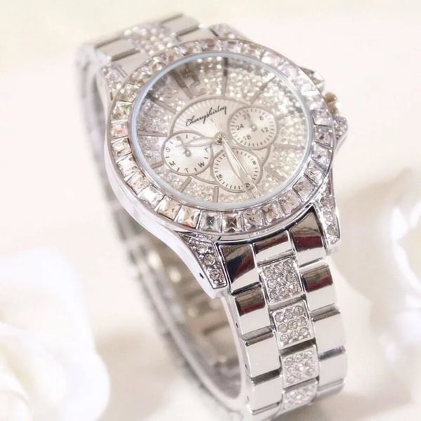 Cherryshirley Kvinnor Luxury Diamond Watch Quartz Watches Armband i rostfritt stål M