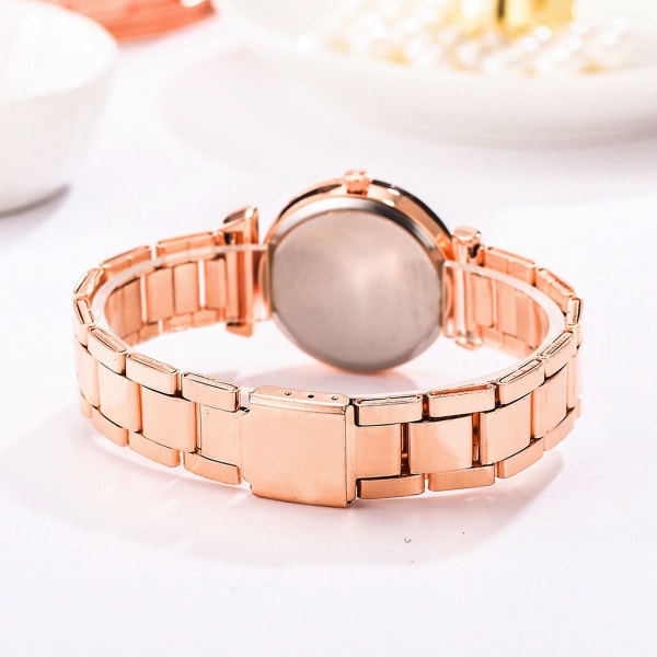 Kvinnor Quartz Analog Armband Small Watch Luxury Casual Armband Watches D