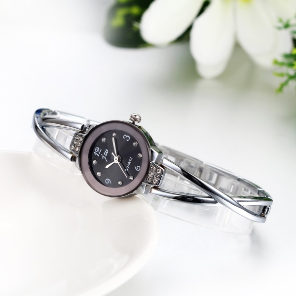 Naisten watch, tyylikäs crossing rannekorun muotoilu strassilla digitaalisella watch, metalliseos, hopea