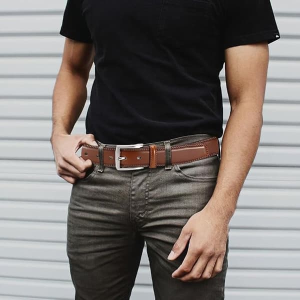 Herre bælte i læder til mænd, enkelt spænde til jeans, mørkebrun, 105cm 105cm dark brown