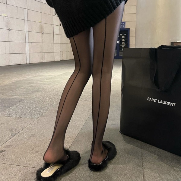 Naisten sukkahousut, joissa selkäsauma