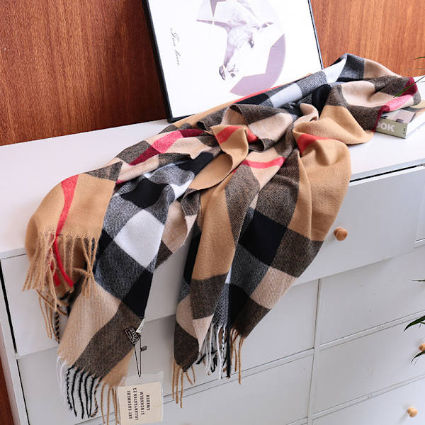 Klassinen ruudullinen huivi naisille Talvihuivi Klassinen ruudullinen kuvio Pehmeä paksuuntunut keinokashmir (Khaki)