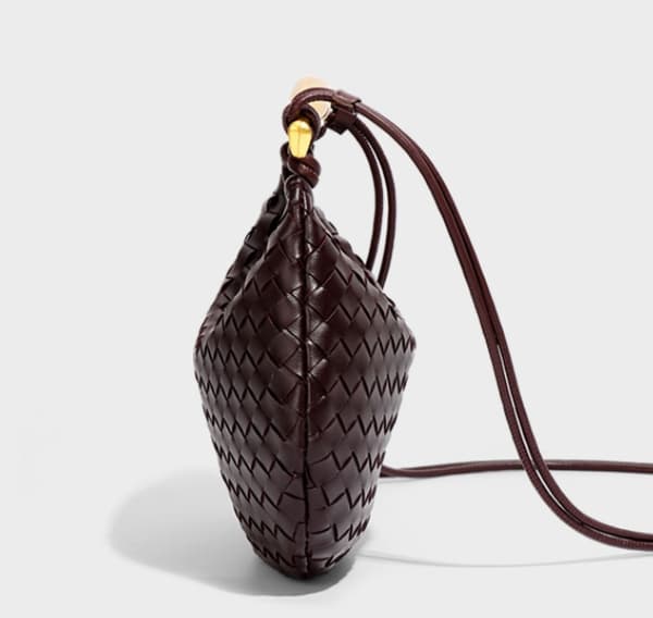 Mini vävd sardinväska dam axelväska handväska, handhållen dumplingväska avslappnad mångsidig, anpassad design uva morada