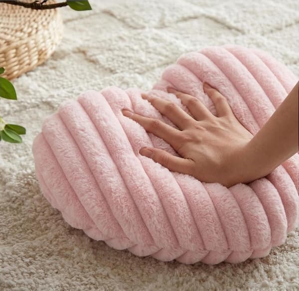 2-pak hjertepuder, lyserøde puder, bløde plys dekorative pyntepuder | 41*34 cm, vaskbare, søde fluffy puder til sofa, seng, stol, soveværelse pink