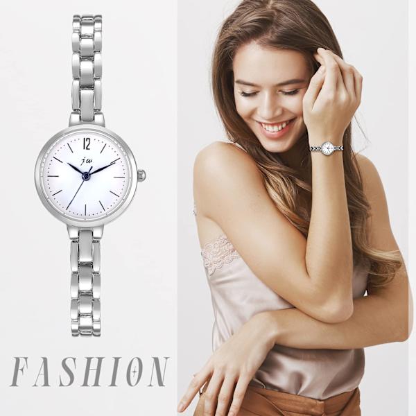 Elegant Analog Kvarts Dameur - Lille og Simpel Business Casual Dameur med Metal Armbånd i Sølv