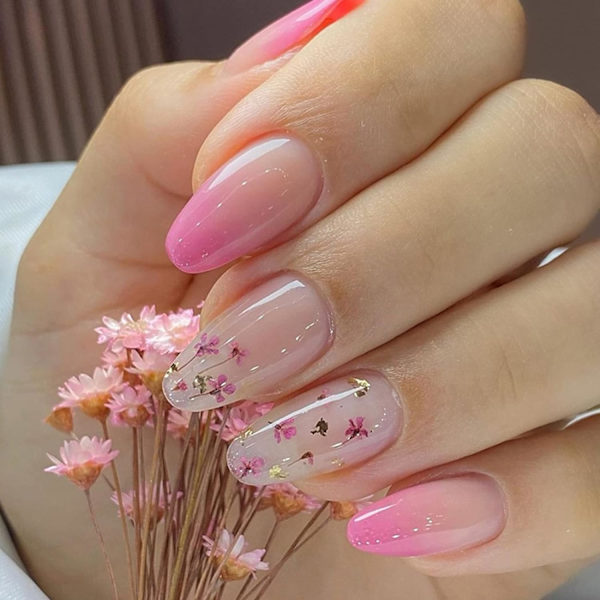Mandelformade falska naglar korta, 24 st nude rosa gradient franska falska naglar blommönster, blanka tryck på naglar med nagellim klistermärken