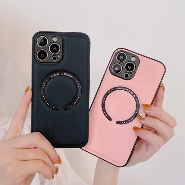 Mobiilikuori MagSafella langattoman latauksen tukeen musta iPhone 13 Pro Max
