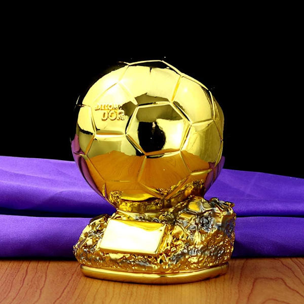 Mini Ballon D'Or Replica Trofé 6 tum Frankrike Fotboll Bästa Spelare Harts Guldboll Cup Fotboll Fans Souvenirer Gåvor