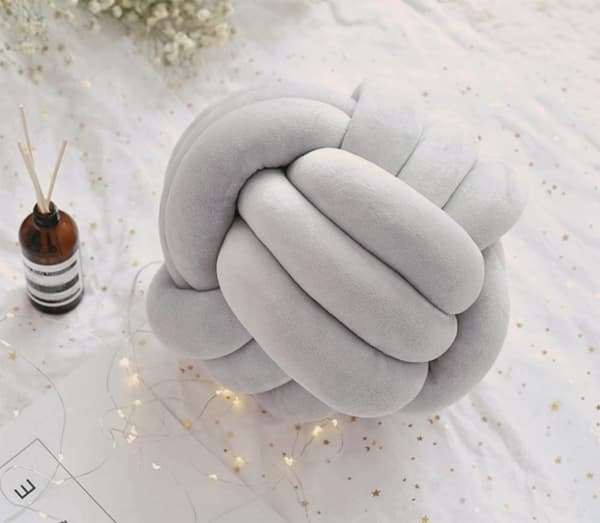 1 stk. knyttet kuglepude, knudepude til sofa - blød dekorativ pude, rund (grå, 20 cm) Grey