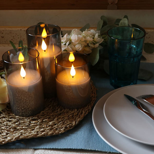 Gråa flamlösa ljus i glas, 3 glaslyktor med fjärrkontroll och timerfunktion, varmt vitt ljus med batterier ingår