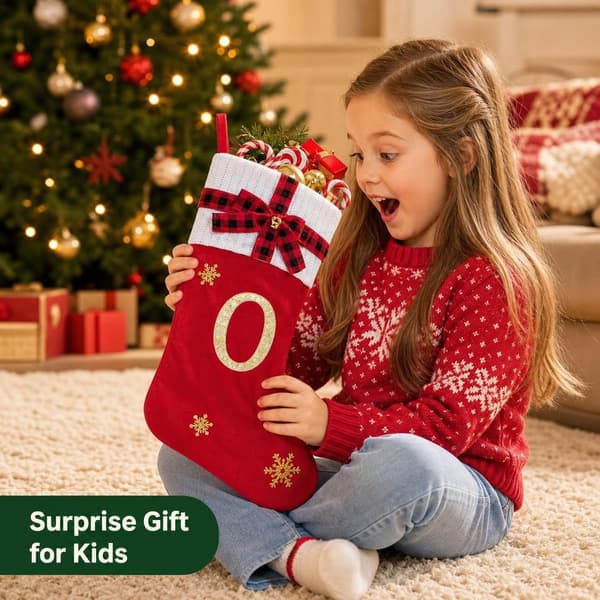 45 cm punainen samettinen joulusukka kirjaimella B ja kulkusilla B
