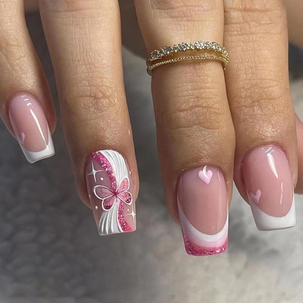 24 st fyrkantiga falska naglar korta - franska tryck på naglar korta fyrkantiga - falska naglar med fjäril och rosa hjärtdesign - falska naglar korta med nagellim
