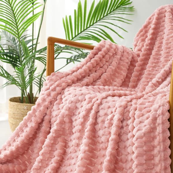 1 stk. stort 3D fleecetæppe til sofa, 127x178 cm, superblødt letvægts plys tæppe til voksne, pink. pink