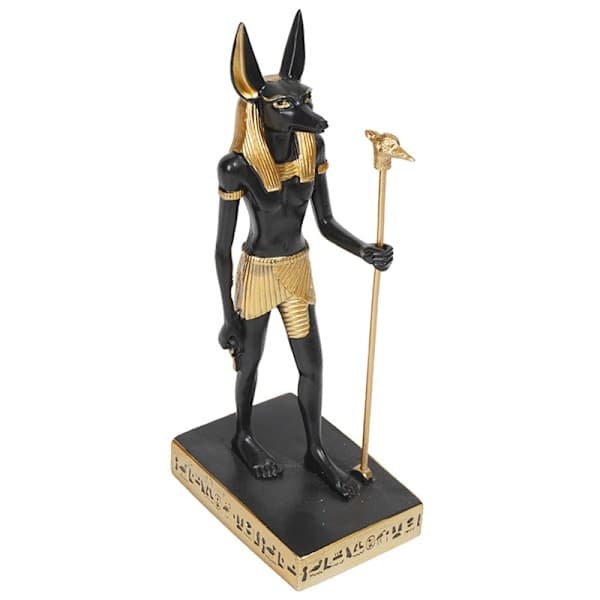 Gammel egyptisk gud Anubis med retfærdighedens vægt statue Døden og efterlivets guder vejer hjerte mod strudsefjer figur