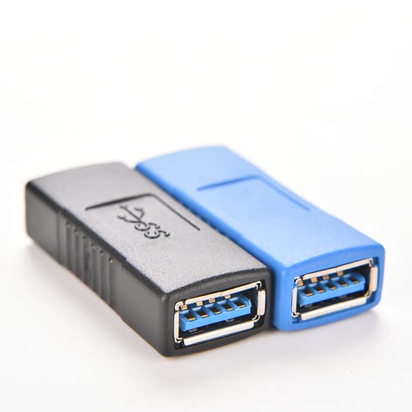 USB 3.0 Type A naaras-naarasliitinsovittimen kytkin Sukupuoli Black
