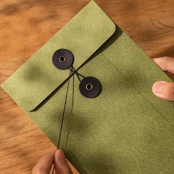 Tykkede A4A5A6 Kraftpapirkonvolutter med snørelukking A9