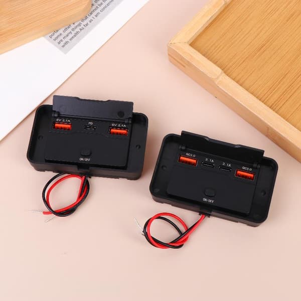 USB-uttakspanel hurtigladekontakt med bryter voltmeter for B A4