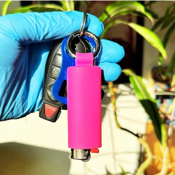 Silikon lighterholder med nøkkelring for J6 lightere E