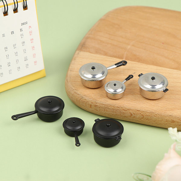 3 st i 1 set 1:12 Dockhus Miniature Long Handle Pot and Milk Black