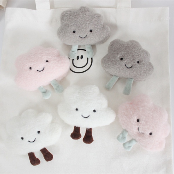 Ny Creative Simple e Brooch Pin Plysj Cloud Brooch Backpack Ba A3