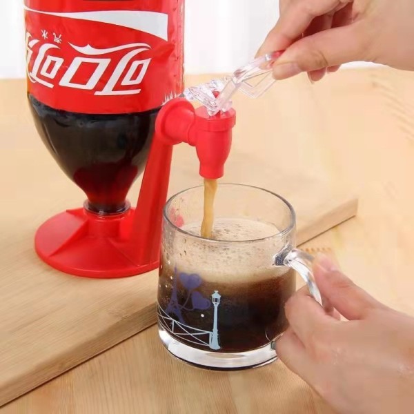 Magic Coke Saver Soda Drinkware Opp ned Vann Disp 01