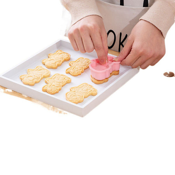 6PC Hundebakeformsett DIY 3D tegneseriefigur Modell Cookie ters 6pcs/lot