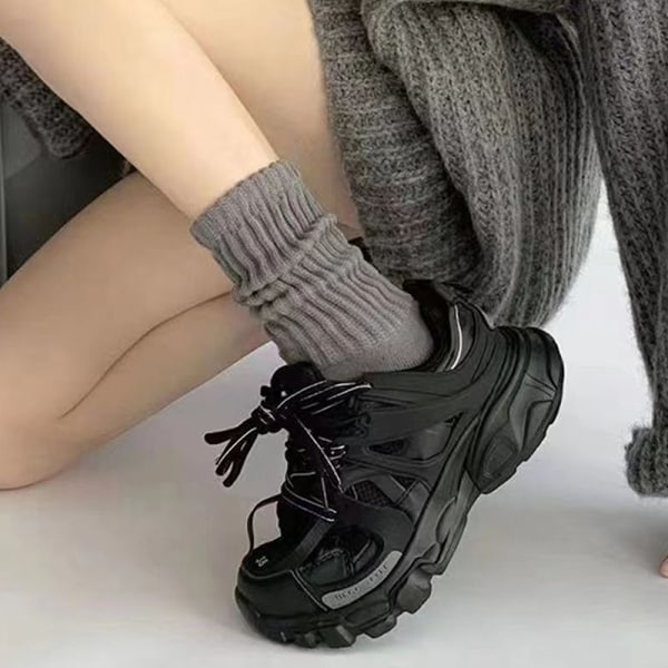 Naisten sukat Mustavalkoiset Korkealaatuiset keskipitkät Pile Up -sukat S Gray
