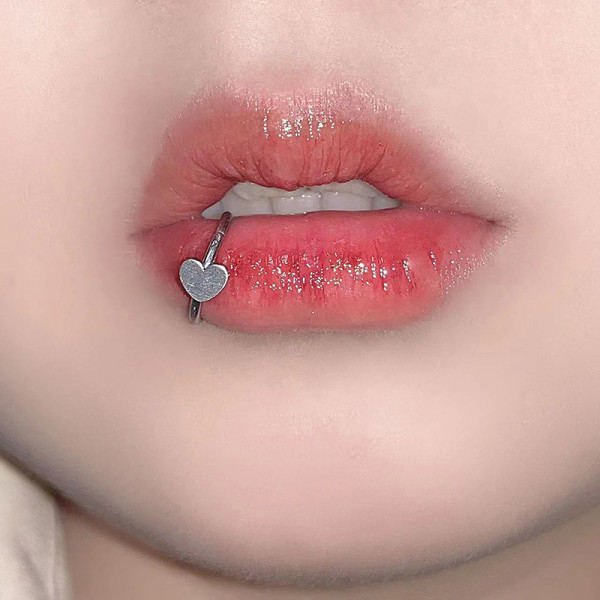 Naisten Love Cross Labial Ring -huulirengas Titaaniteräsvartalopiirakka B