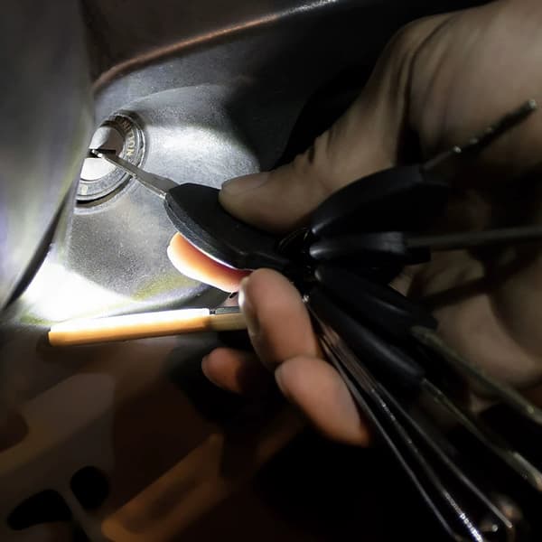 Kannettava COB LED -avaimenperävalaisin, taskuhätävalo Black