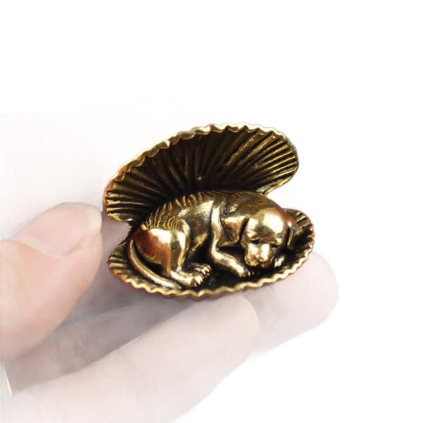 Sovende hvalp i skalstatue Vintage legering pølsehundefigur