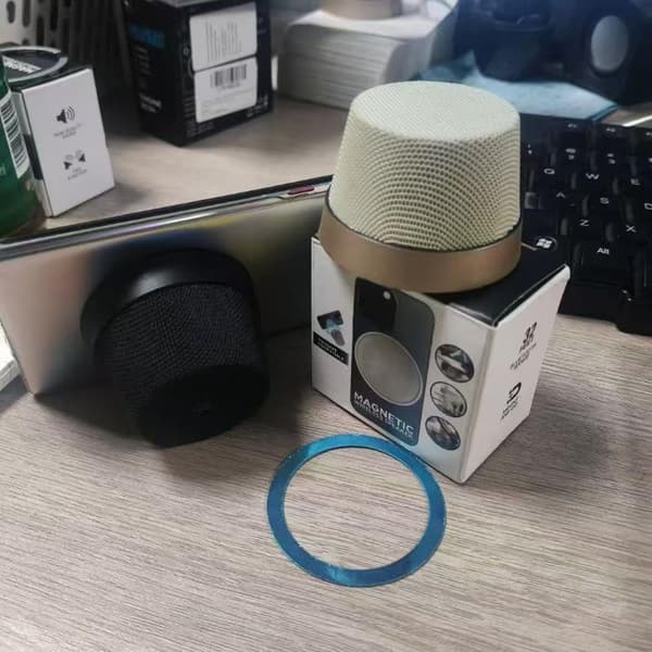 1 sæt mini trådløs Bluetooth-højttaler med stærk magnet A1