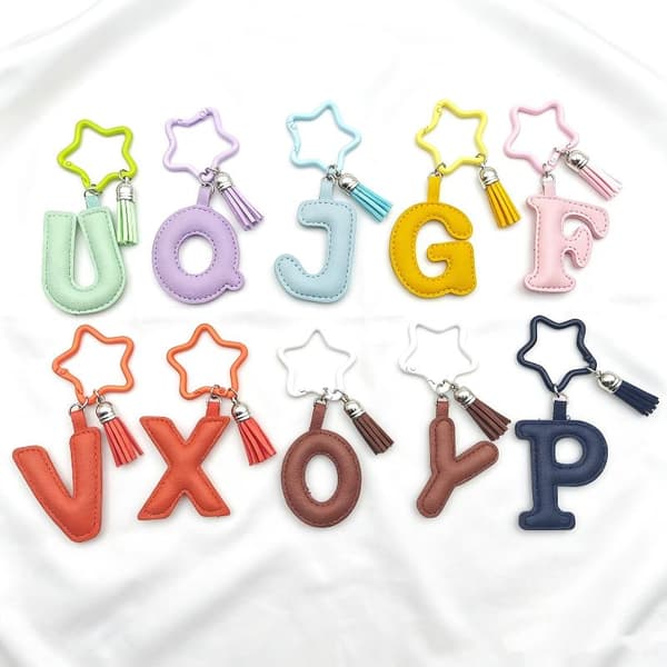 Kawaii Star Nyckelring Tofs Läder A-Ö Initial Väskberlocker Dam B