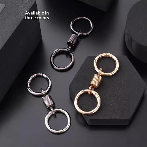 Nøkkelring med dobbel ring i sinklegering A1