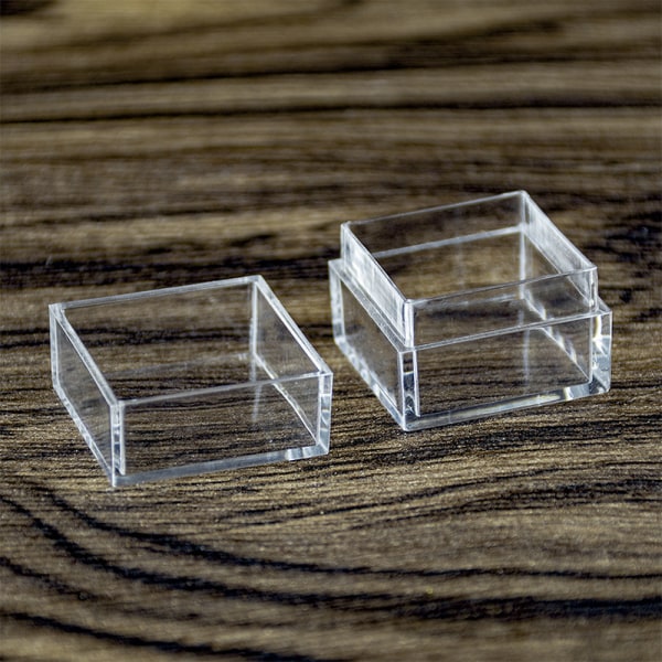 7,5 ml Mini Small Square CAN läpinäkyvä muovirasia korut Bea