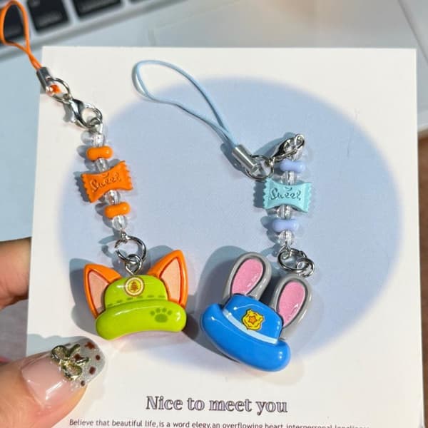 1/2 st Zootopia Nyckelring Tecknad Räv Telefon Snodd Väska Hängande A7