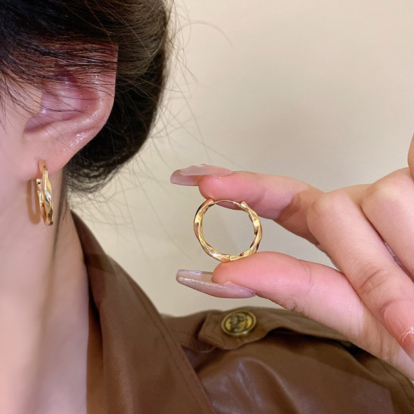 Nye enkle små cirkelringe øreringe til kvinder bruskøre P Gold