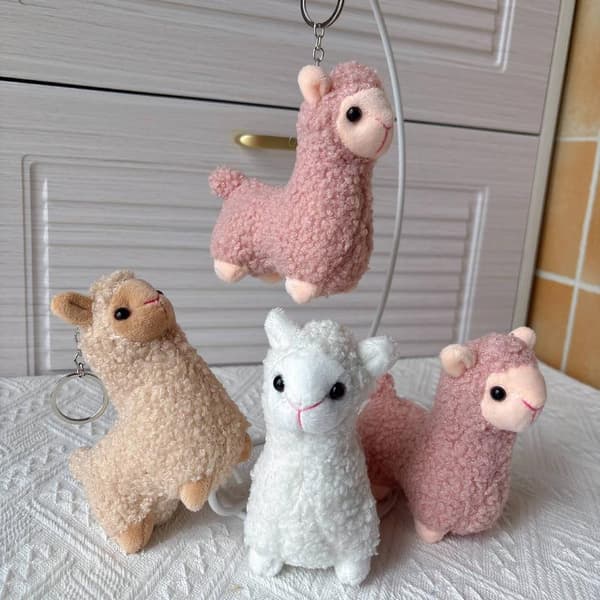 Blød og håndlavet vedhæng nøglering gave alpaca nøglering får E