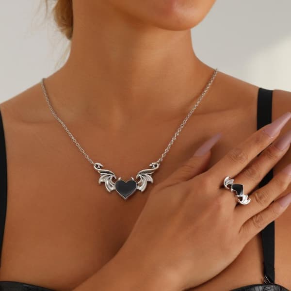 Estetisk Goth Devil Hjerte Pigtråd Choker Halskjede Punk Hip D