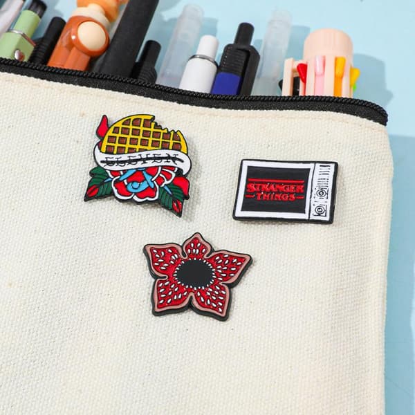 1 stk e King Cannibal Flower Emaljenåler Damebrosjer Menn La A8