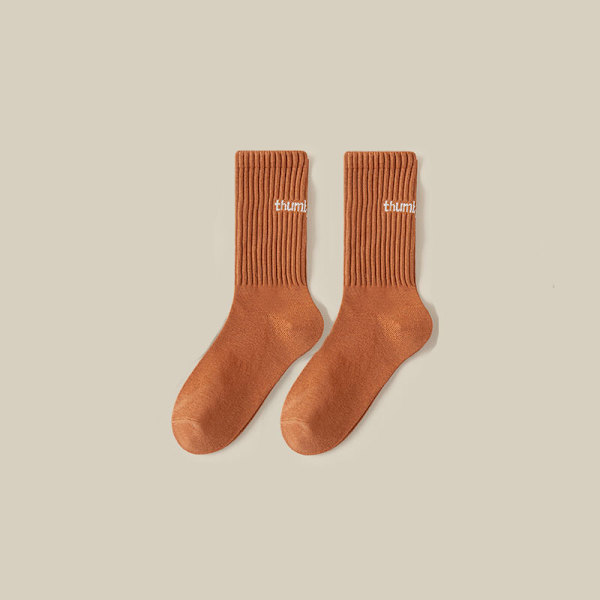 Ins Fashion e Letter Middle Tube Socks College Student Sokker Brown
