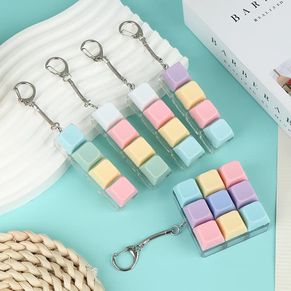 aron Color Keyboard Key Toy DIY Button Keycap Sensorisk Nyckelring B