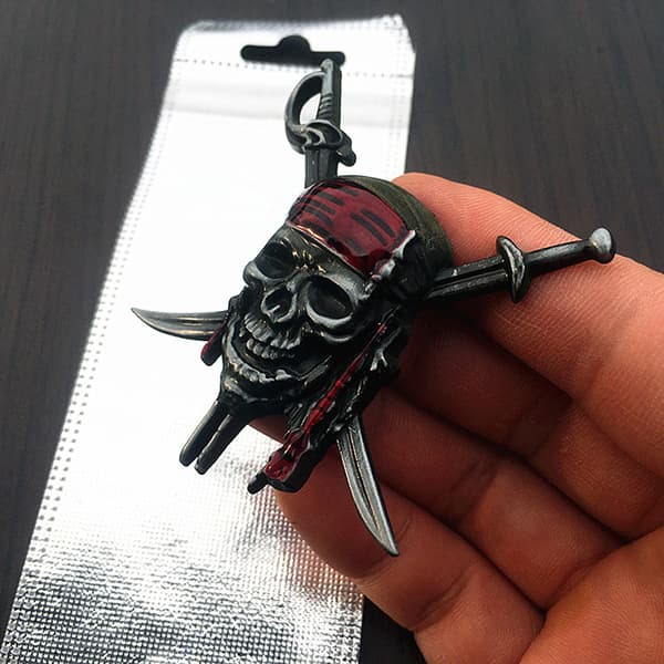 Car Styling 3D Metal Pirate Skull Emblem rintanappitarrat Silver